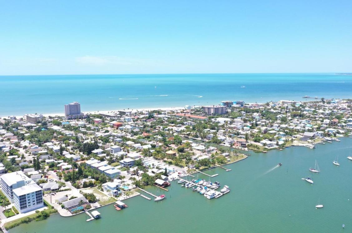 230 Pearl Street Easy Breezy Fort Myers Beach Exterior foto